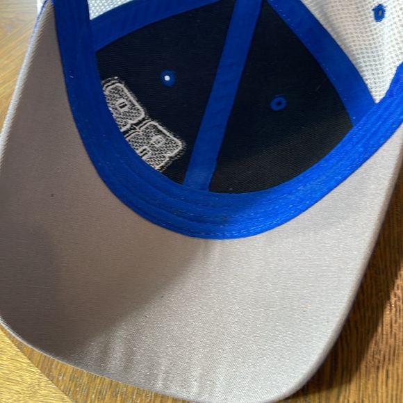 Dale Jr 88 Valvoline cap. NASCAR, Valvoline NASCAR - Picture 6 of 7